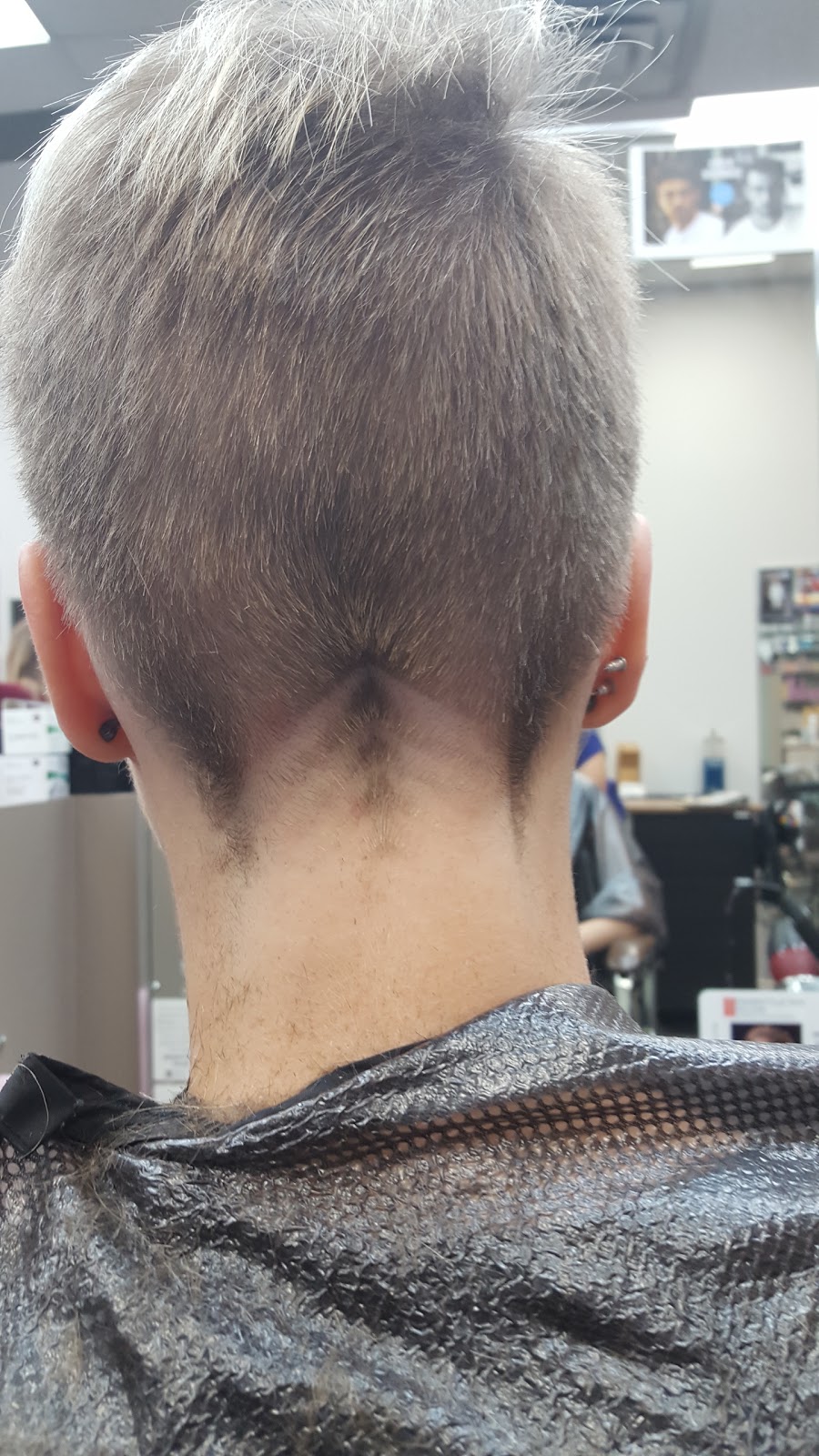 Hairstyle Inn Centre | 3310 8 St E #690, Saskatoon, SK S7H 5M3, Canada | Phone: (306) 683-2222
