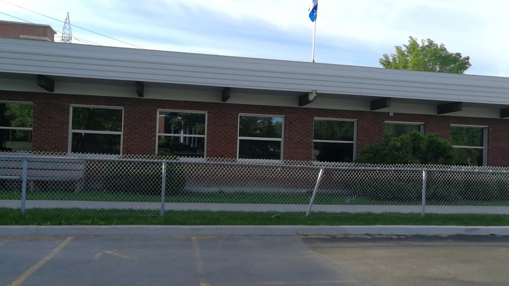 Notre Dame School | 1631 Av. Hamilton, Alma, QC G8B 4Z1, Canada | Phone: (418) 669-6013
