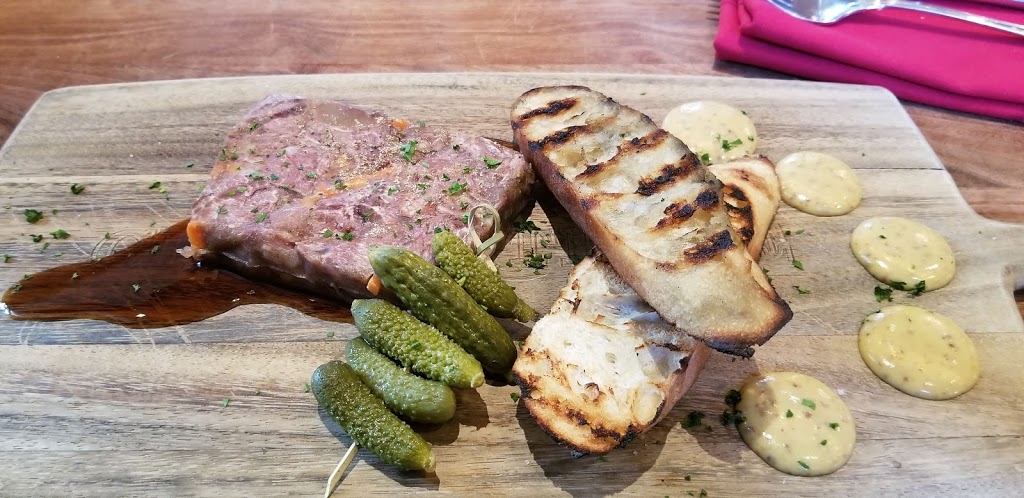 LAurochs Steakhouse | 9395 Boulevard Leduc suite 10, Brossard, QC J4Y 0A5, Canada | Phone: (450) 445-1031