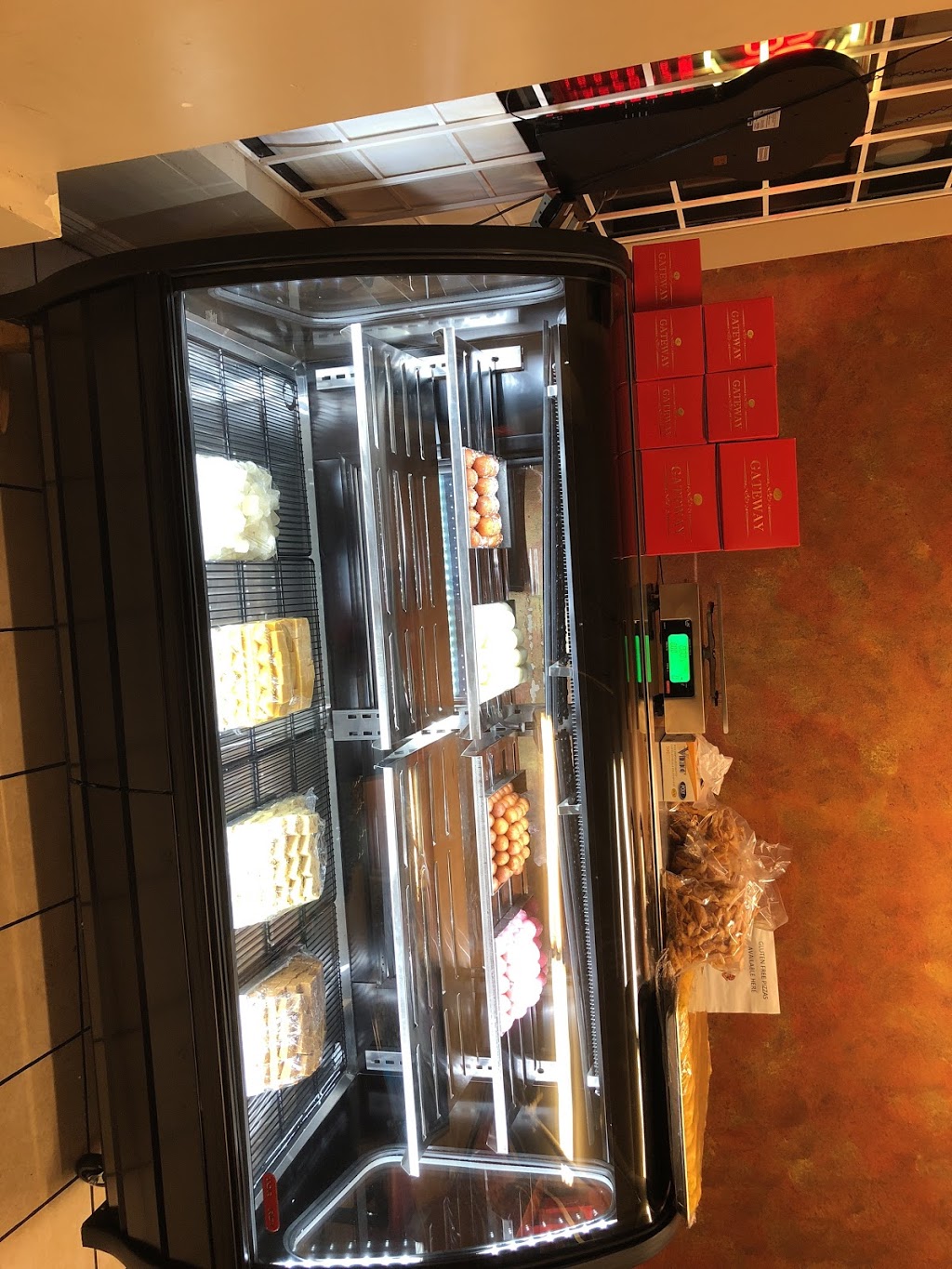Gateway Pizza | 19909 64 Ave #104, Langley City, BC V2Y 1G9, Canada | Phone: (604) 510-5333