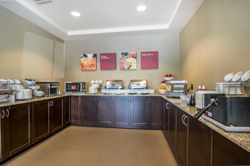 Comfort Suites Regina | 4300 Diefenbaker Dr, Regina, SK S4X 0M2, Canada | Phone: (306) 949-4000
