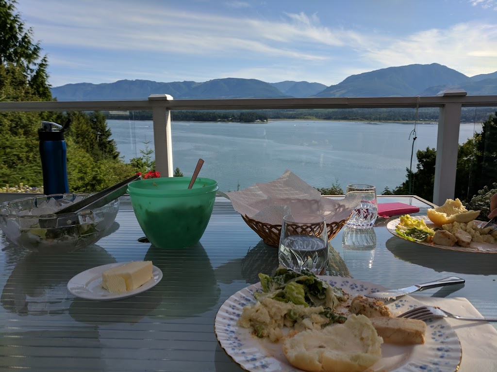 Cleft In The Rock | 1000 Westcliff Rd, Denman Island, BC V0R 1T0, Canada | Phone: (250) 335-2899