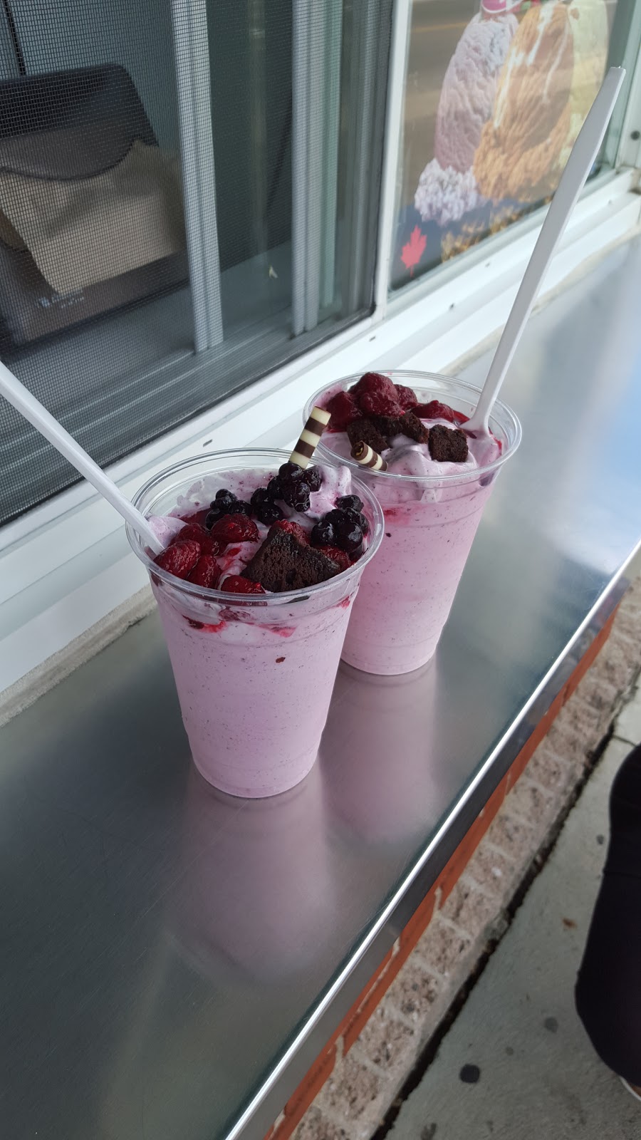 Cremerie 4 Coins | 115 Grand Boulevard, LÎle-Perrot, QC J7V 4W5, Canada | Phone: (438) 936-0200