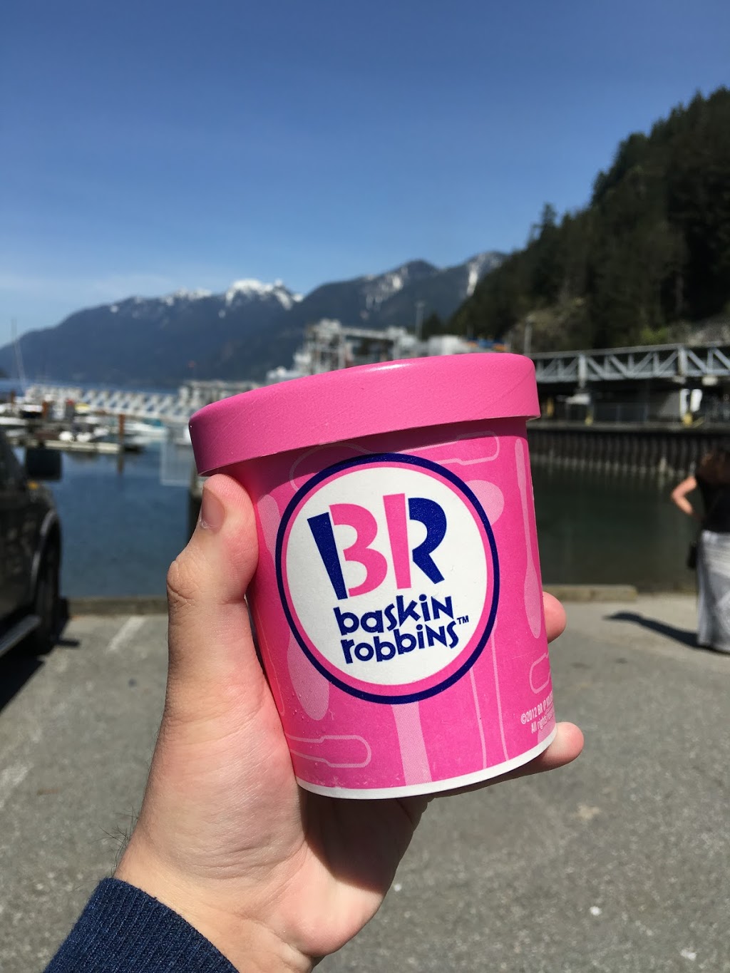 Baskin Robbins | 6336 Bay St, West Vancouver, BC V7W 2G9, Canada | Phone: (604) 913-0004