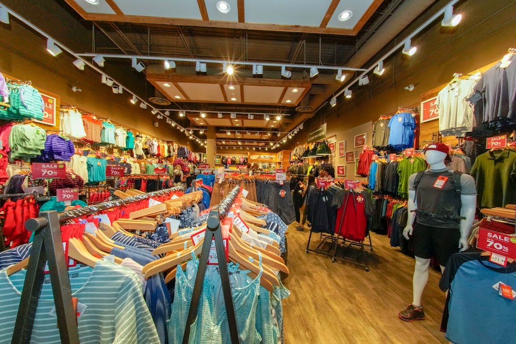Mountain Warehouse | Shopping Centre, 419 King St W Unit 4070, Oshawa, ON L1J 2K5, Canada | Phone: (365) 442-0374