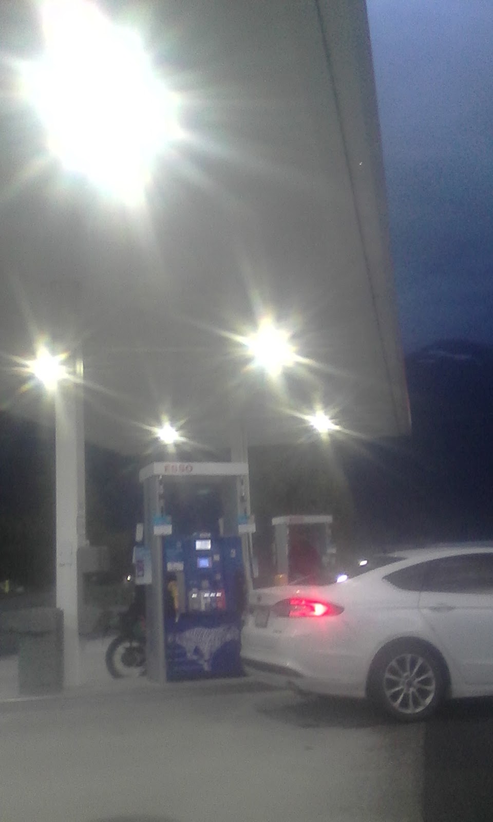 Sqéwqel Gas Bar | 3971 Chowat Rd, Agassiz, BC V0M 1A2, Canada | Phone: (604) 796-9890