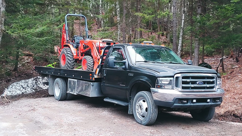 MINI EXCAVATION CR REVO | 154 Ch de la Pineraie, Sainte-Anne-des-Lacs, QC J0R 1B0, Canada | Phone: (450) 990-5625