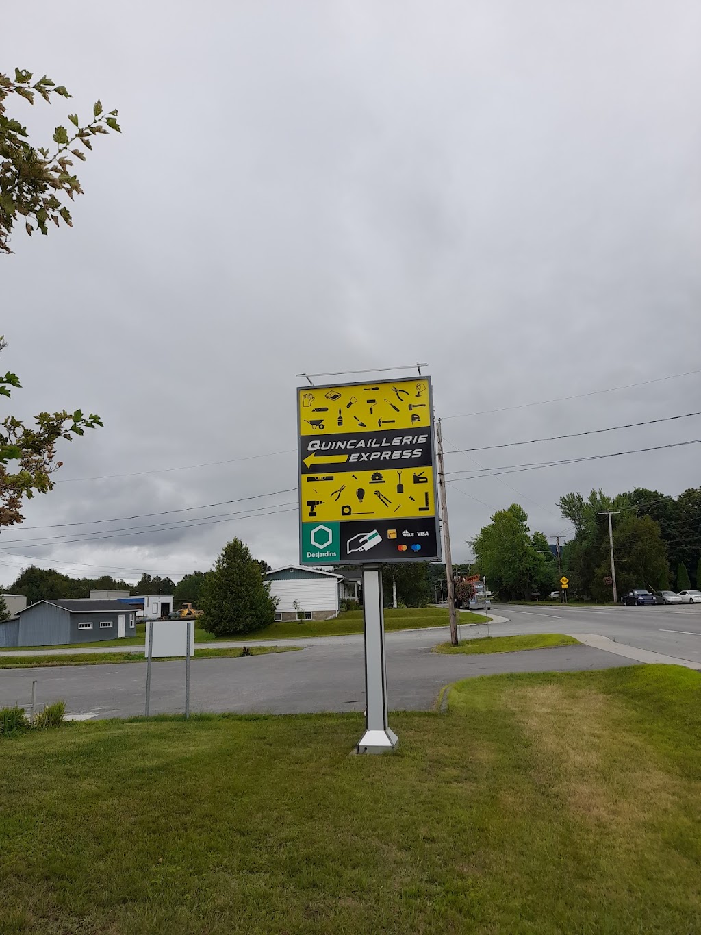 Quincaillerie Express | 475 Rue Saint-Augustin, Woburn, QC G0Y 1R0, Canada | Phone: (873) 460-8008