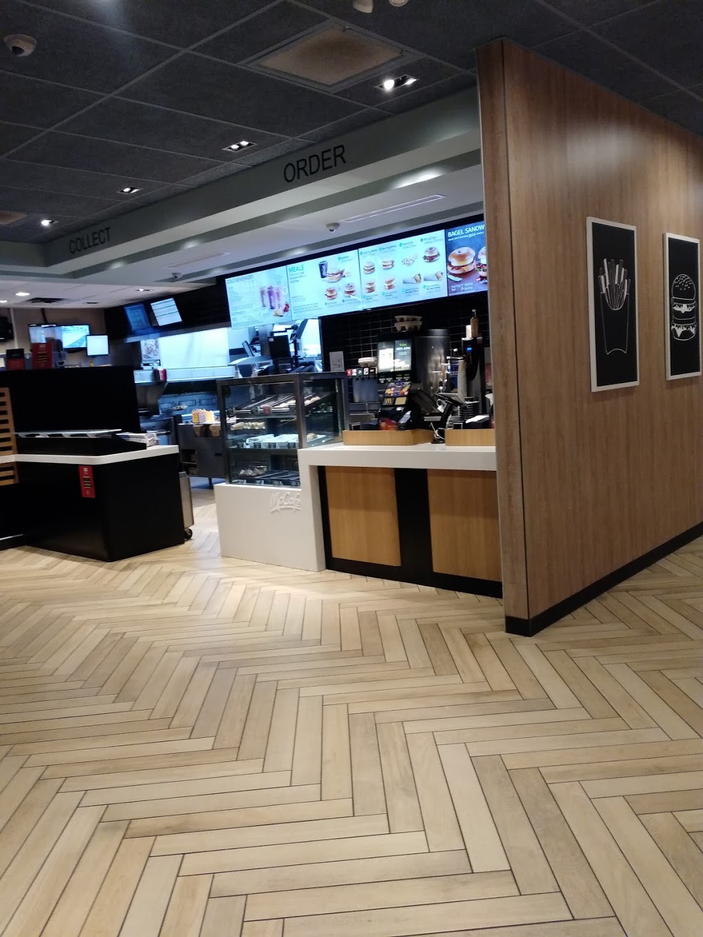 McDonalds | 1950 Dundas St, London, ON N5V 1P5, Canada | Phone: (519) 451-5590