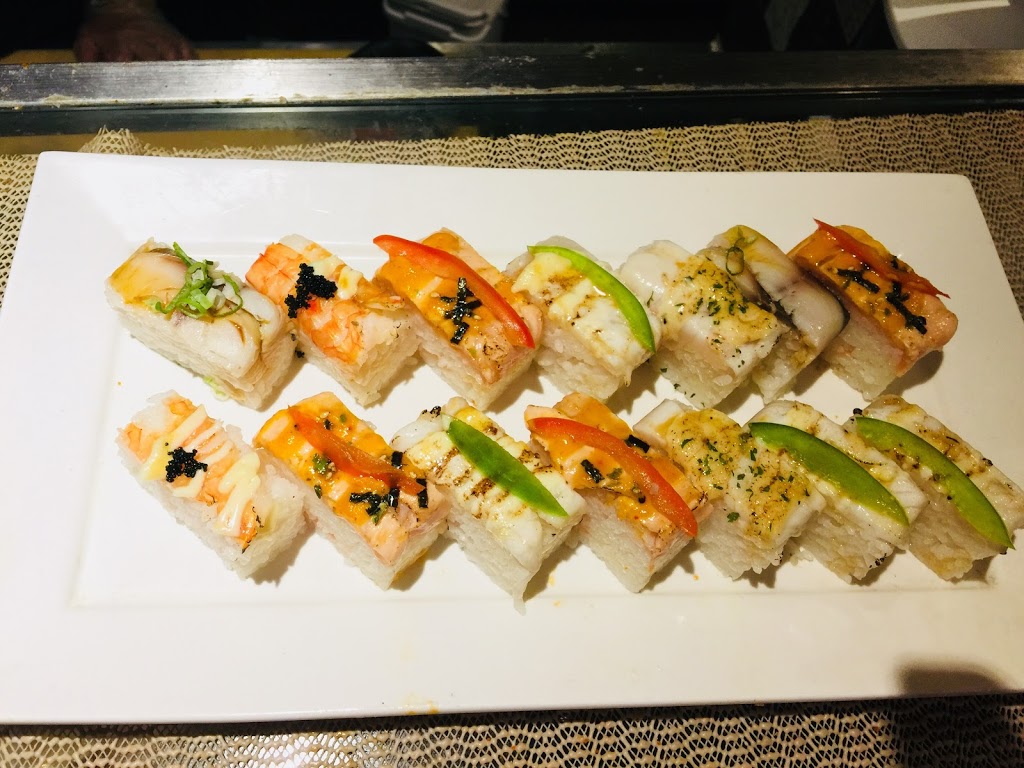 Kiku Sushi | 808 York Mills Rd, North York, ON M3B 1X8, Canada | Phone: (416) 331-8666
