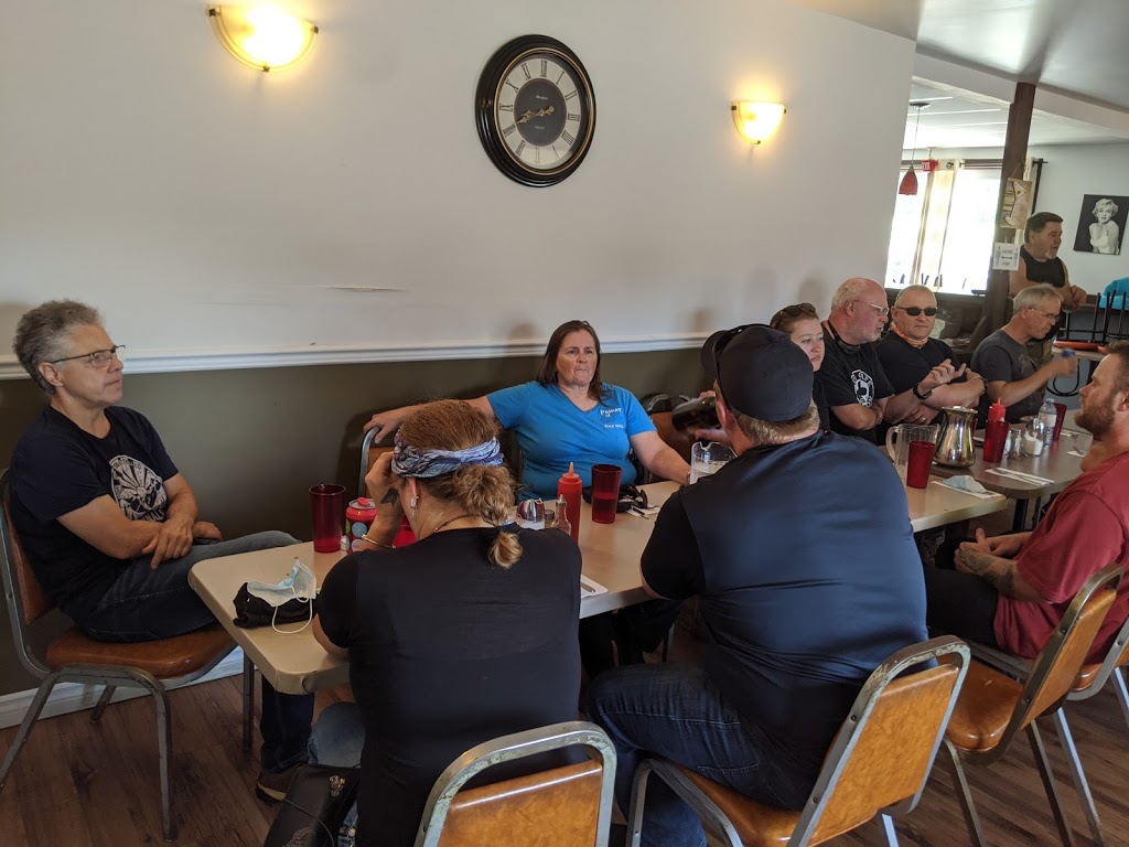Le Voyageur Restaurant | 1068 QC-148, Bryson, QC J0X 1H0, Canada | Phone: (819) 648-5667
