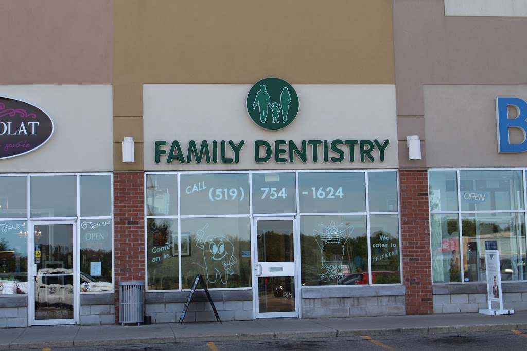 Brantford Mall Dental | 320 Colborne St W, Brantford, ON N3T 1M2, Canada | Phone: (519) 754-1624