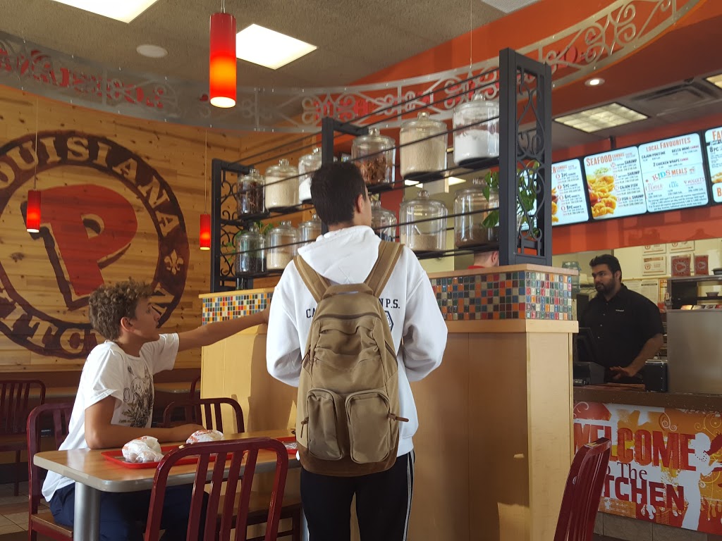 Popeyes Louisiana Kitchen | 579 Kerr St #14, Oakville, ON L6K 3E1, Canada | Phone: (905) 339-0909