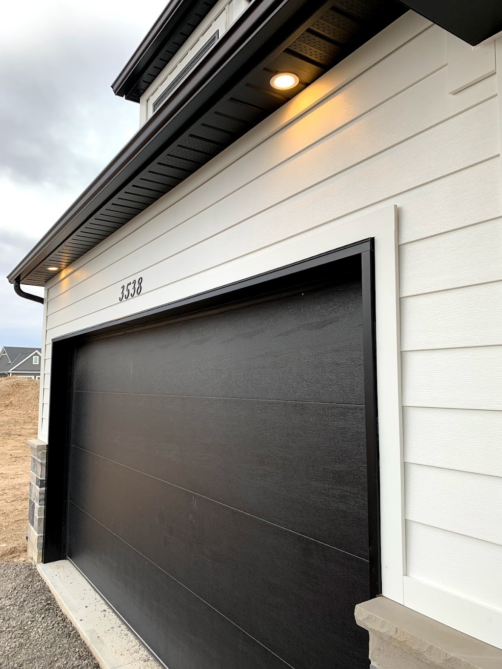 MJL Electric | 2722 St Paul Ave Unit 8, Niagara Falls, ON L2J 2L4, Canada | Phone: (905) 931-8976