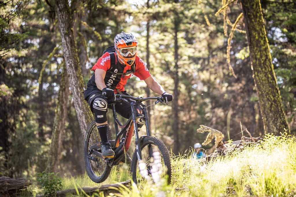 Hoodoo Adventure Co | 131 Ellis St, Penticton, BC V2A 4L4, Canada | Phone: (250) 492-3888