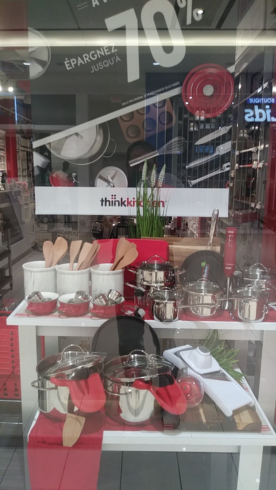 Think Kitchen -Mail Champlain | 2151 Boulevard Lapinière, Brossard, QC J4W 2T5, Canada | Phone: (450) 465-3077