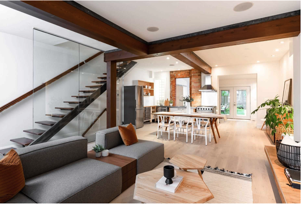 Custom Glass Railings | 4165 Fieldgate Dr, Mississauga, ON L4W 2M9, Canada | Phone: (416) 731-1043