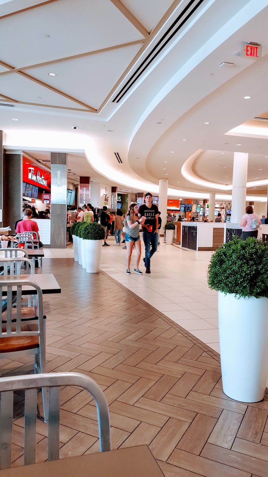 Tim Hortons | 100 Bayshore Dr, Nepean, ON K2B 8C1, Canada | Phone: (613) 828-9000