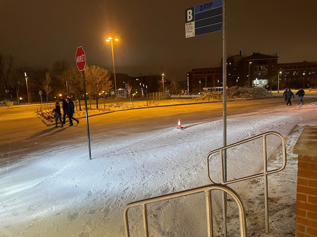 Terminus de bus Le depot | Unnamed Road, Station du Cégep, Sherbrooke, QC J1E 2J9, Canada | Phone: (819) 564-2687
