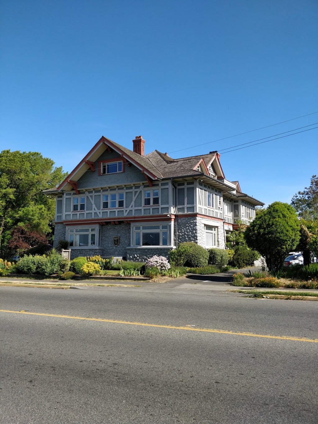 Dashwood | 1 Cook St, Victoria, BC V8V 3W6, Canada | Phone: (250) 385-5517