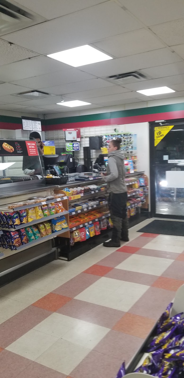 7-Eleven | 1565 56 St, Delta, BC V4L 2A9, Canada | Phone: (604) 943-4881