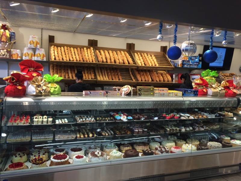 Patisserie Lasalle | 8170 Bd Newman, LaSalle, QC H8N 1X9, Canada | Phone: (514) 365-4334