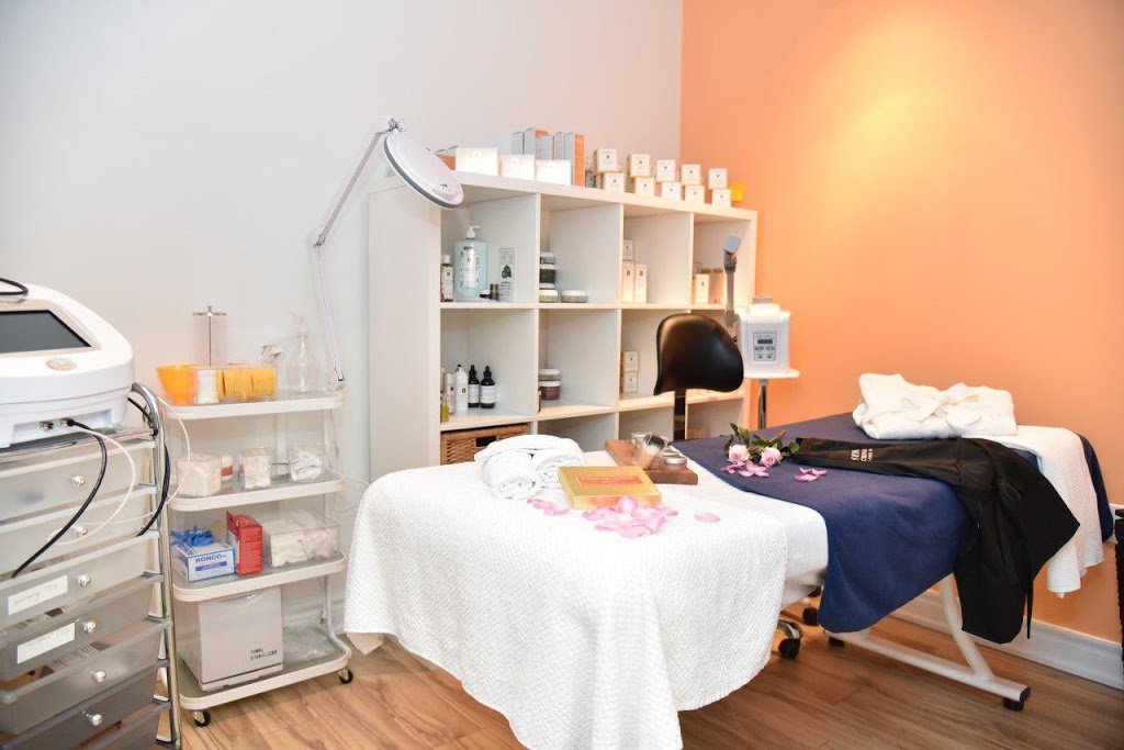 North York Cosmetic Clinic | 80 Finch Ave W, North York, ON M2N 2H4, Canada | Phone: (647) 358-9622