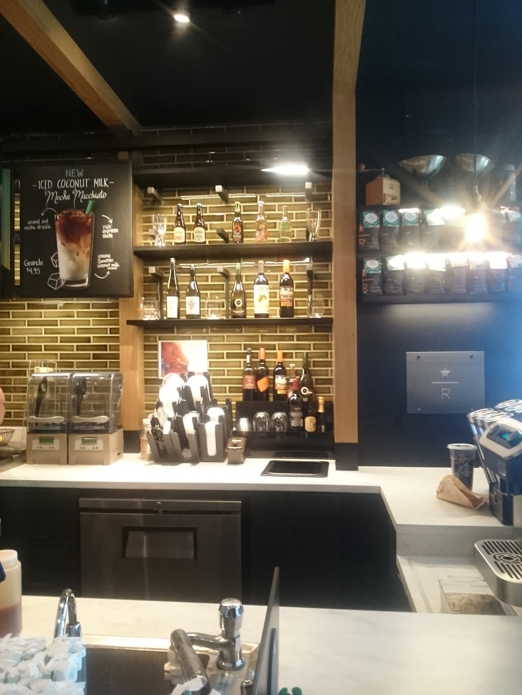 Starbucks | 42 Avenue Rd #1740, North York, ON M5M 3Y6, Canada | Phone: (416) 780-1380