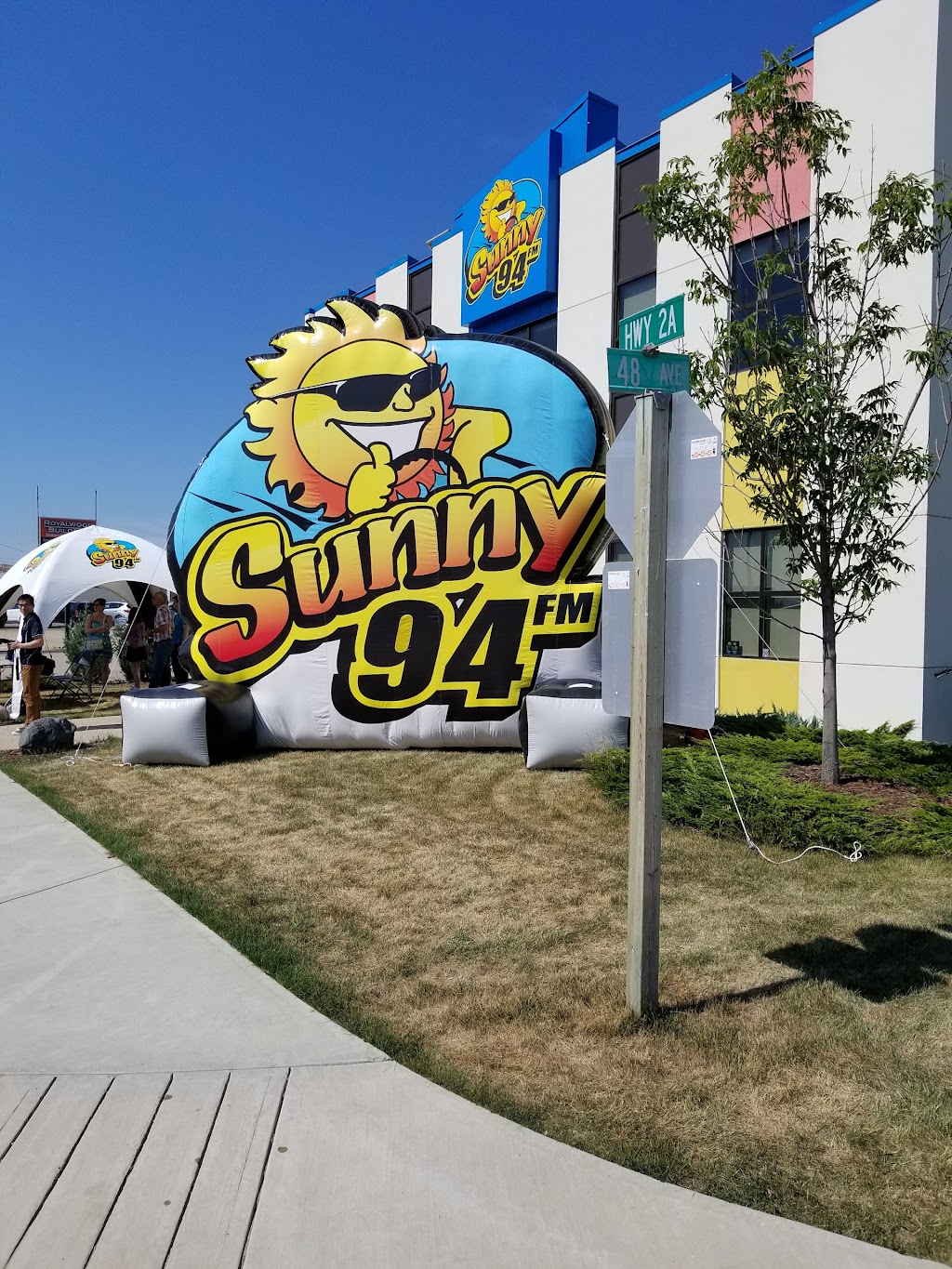 Sunny 94 & LacombeOnline.com | 4720 AB-2A, Lacombe, AB T4L 1H4, Canada | Phone: (403) 786-0194