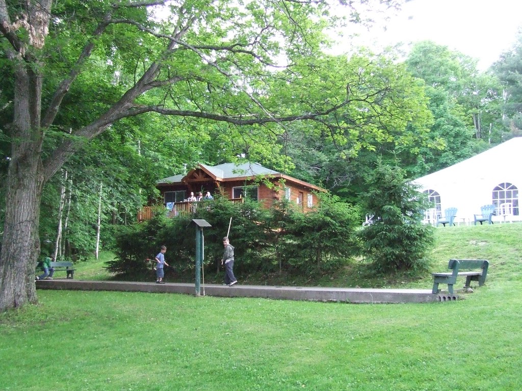 Buttermilk Falls Resort | 16941 ON-35, Algonquin Highlands, ON K0M 1J1, Canada | Phone: (705) 489-1904
