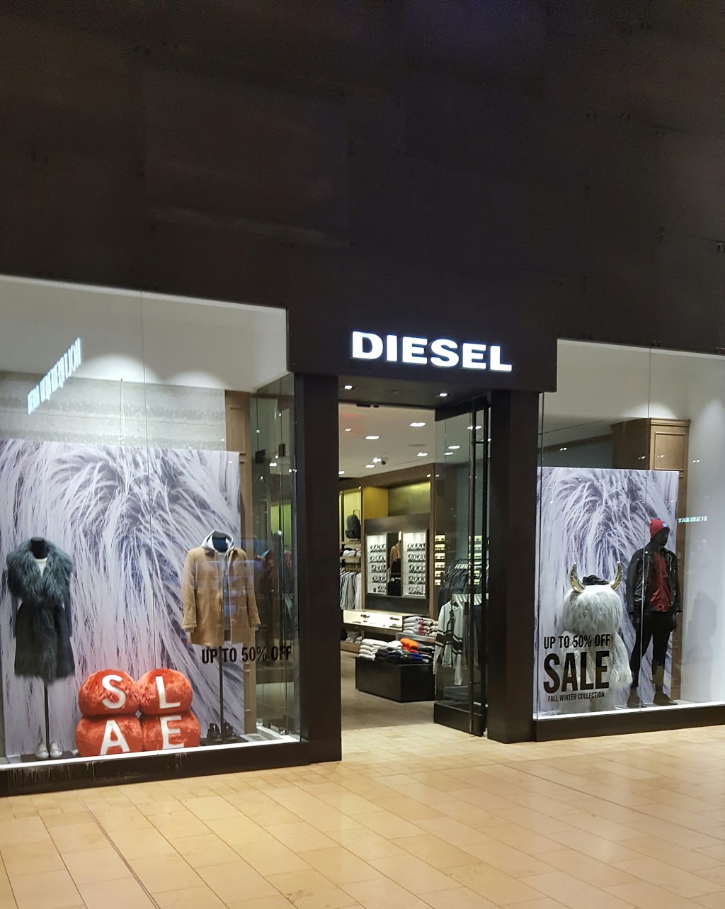 Diesel | 3401 Dufferin Street, c/o Yorkdale Shopping Centre, Store 240, Toronto, ON M6A 2T9, Canada | Phone: (416) 785-4713
