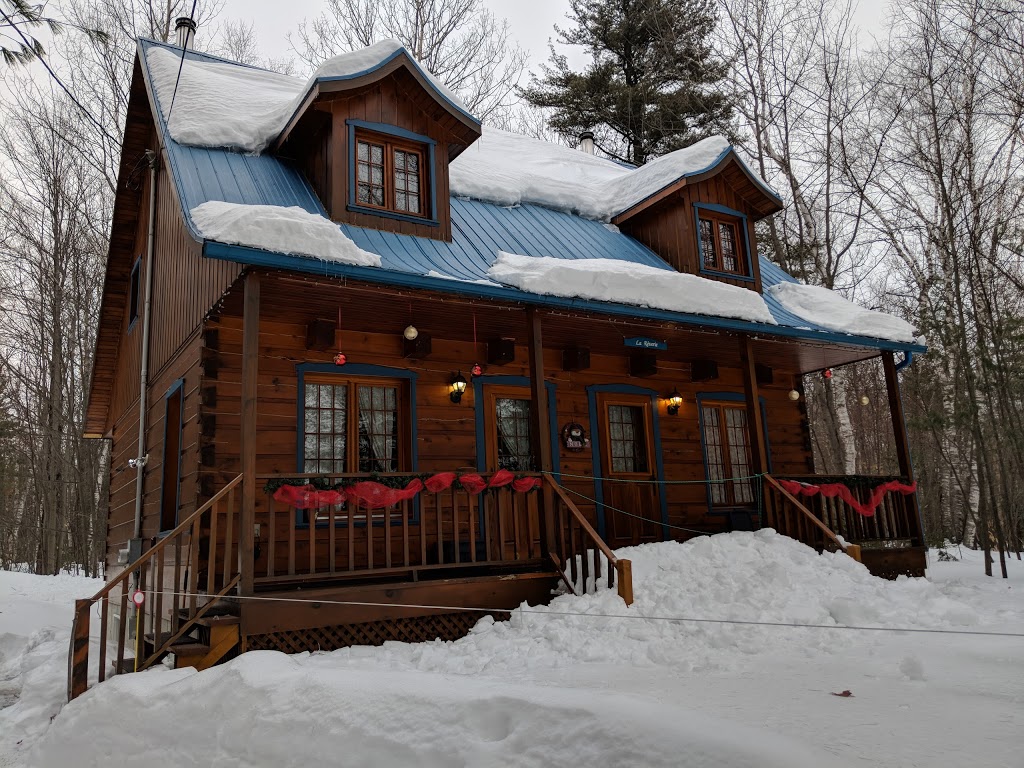 Houses on the Cape | 201, 138 Boulevard Sainte-Anne, Saint-Joachim, QC G0A 3X0, Canada | Phone: (418) 827-6777