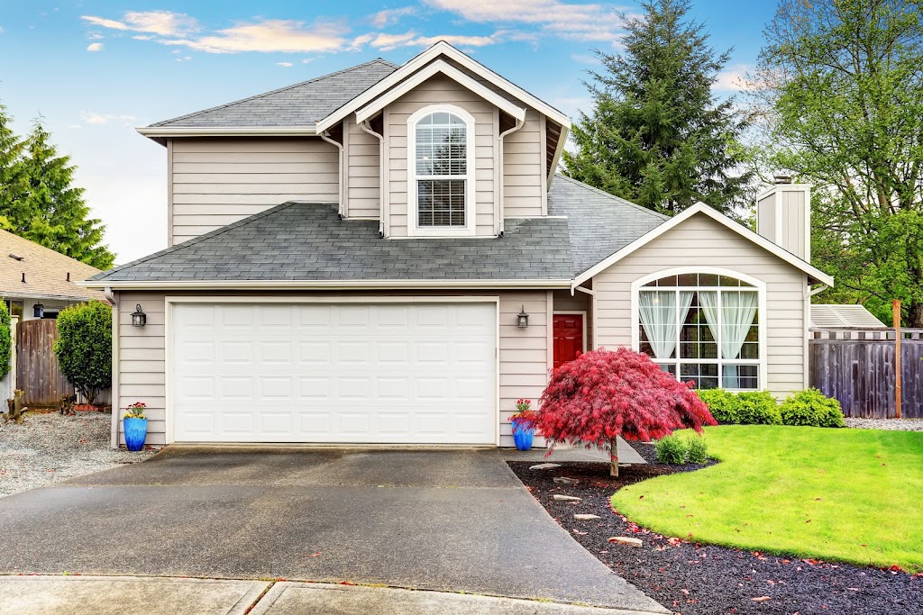 Ideal Siding Edmonton | 4304 116 St NW, Edmonton, AB T6J 1R9, Canada | Phone: (825) 525-2745