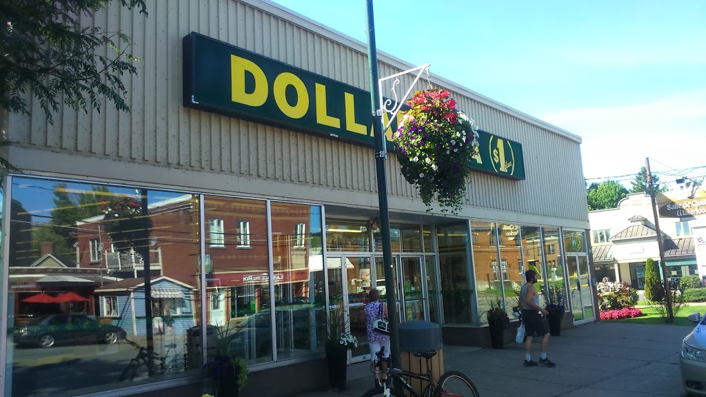 Dollarama | 5303 Rue Foster, Waterloo, QC J0E 2N0, Canada | Phone: (450) 539-2055