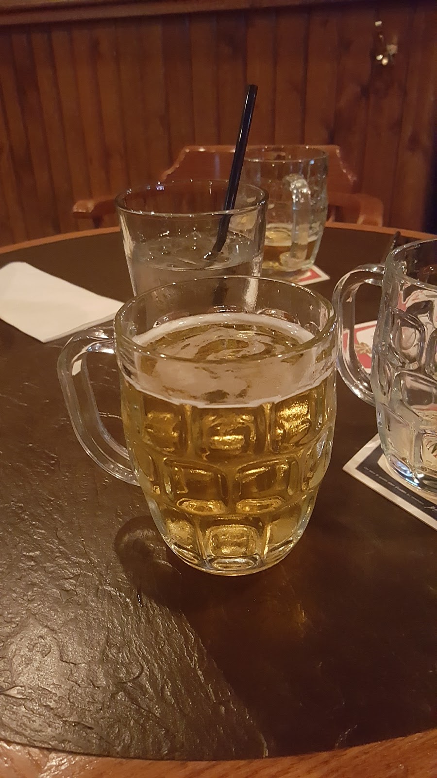 Schooners Neighbourhood Pub | 6416 Old Banff Coach Rd SW, Calgary, AB T3H 2H3, Canada | Phone: (403) 240-2424