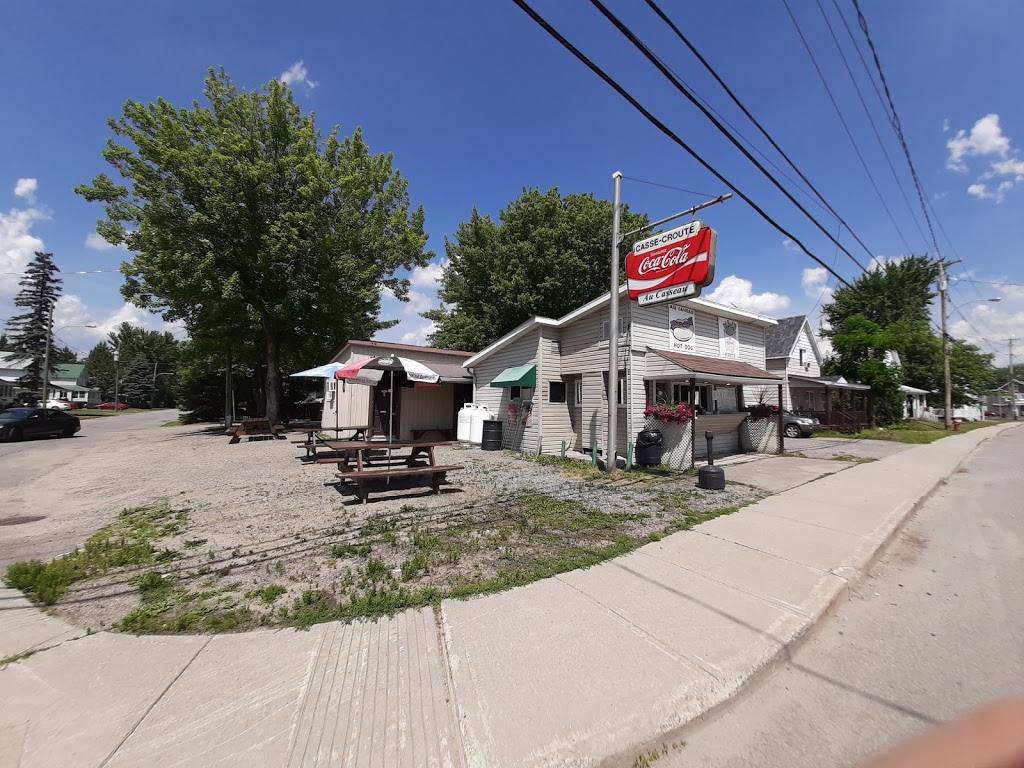 Au Casseau | 95 Rue Principale, Fassett, QC J0V 1H0, Canada | Phone: (819) 423-5866