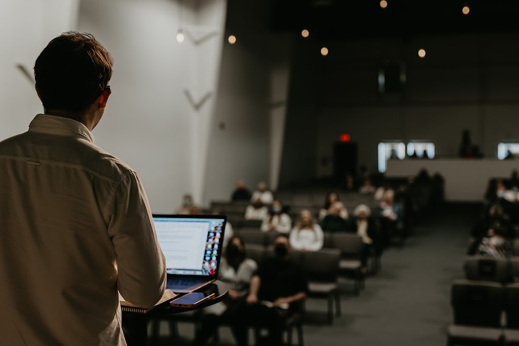 Frontline Church | 5 Beju Ind. Dr, Sylvan Lake, AB T4S 2J4, Canada | Phone: (403) 887-3313