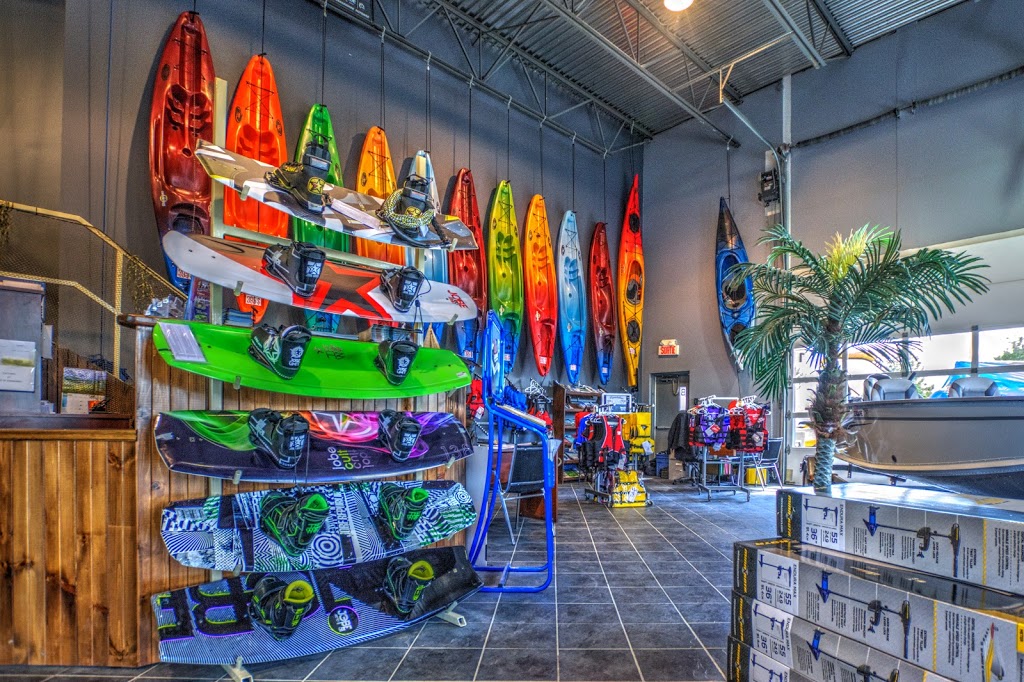 Le Phare Nautique | 2011 QC-222, Saint-Denis-de-Brompton, QC J0B 2P0, Canada | Phone: (819) 846-2240