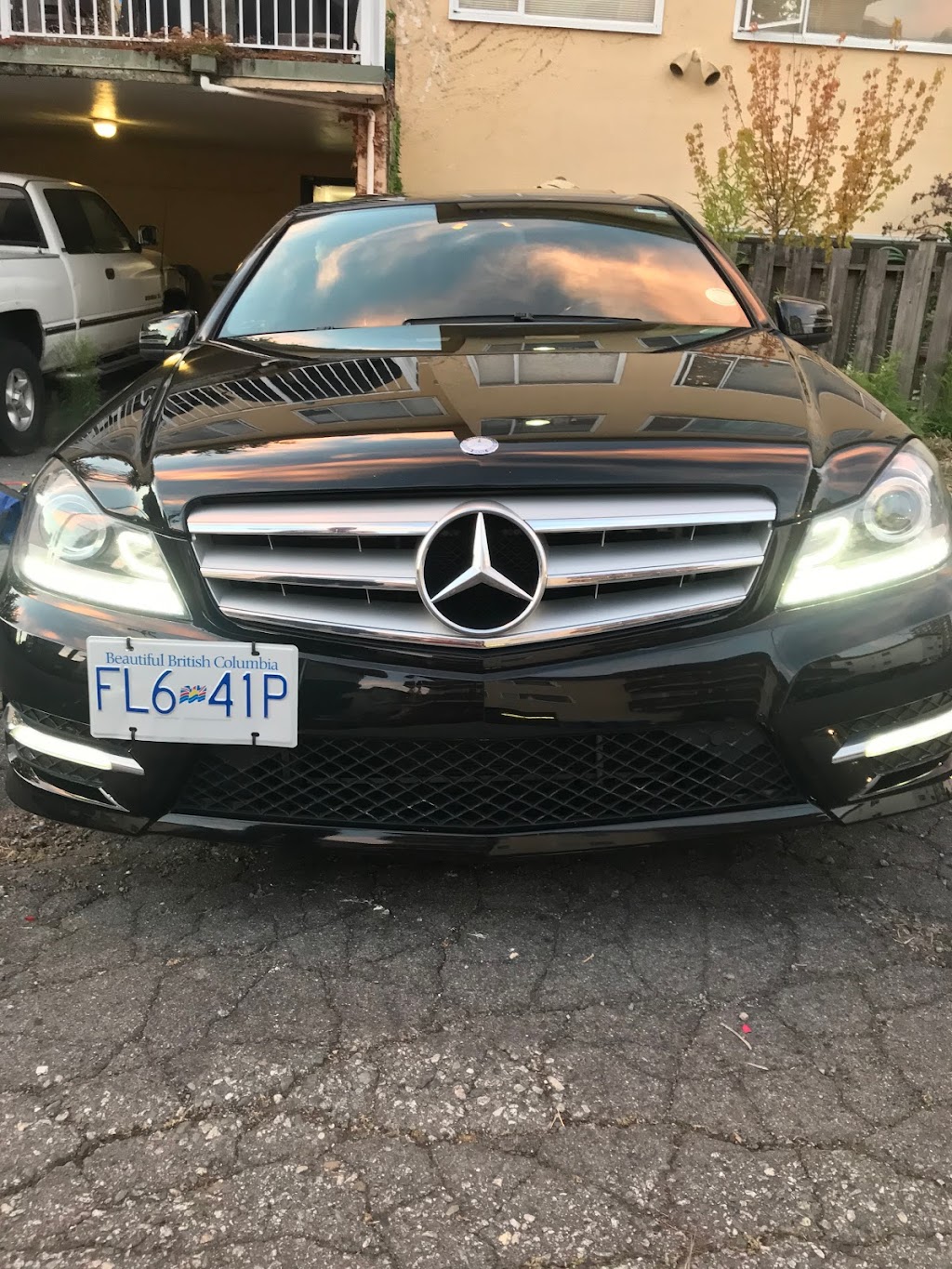 No. 1 Collision Group (Granville) | 1520 W 3rd Ave, Vancouver, BC V6J 1J7, Canada | Phone: (604) 732-6584