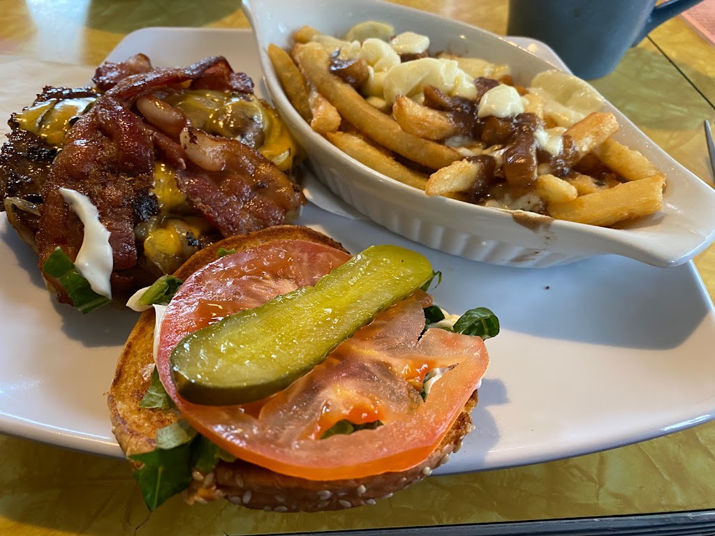 Slim Jims Diner | 987 Trans-Canada Hwy, Cache Creek, BC V0K 1H0, Canada | Phone: (250) 457-7688