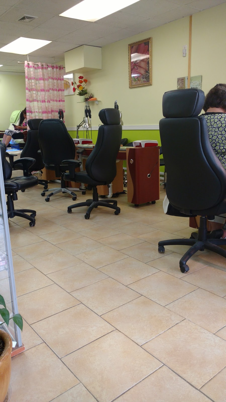 Ongles Pro-Tech | 230 Rue de Martigny O #9, Saint-Jérôme, QC J7Y 2G3, Canada | Phone: (450) 530-3773