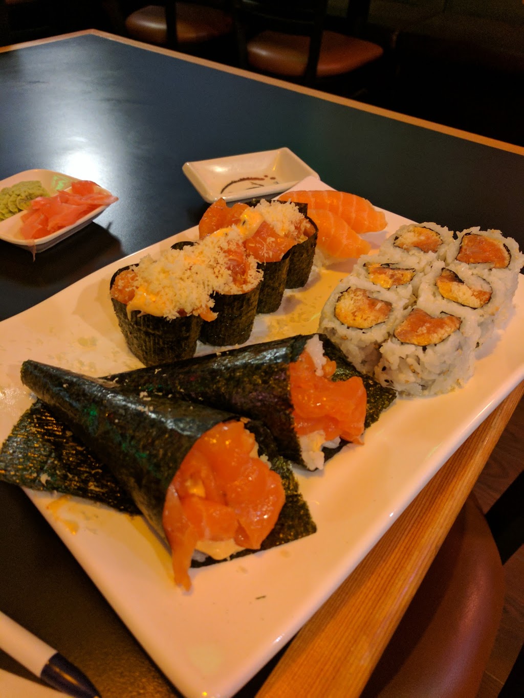 Mito Sushi | 243 King St E, Bowmanville, ON L1C 3X1, Canada | Phone: (905) 623-7882