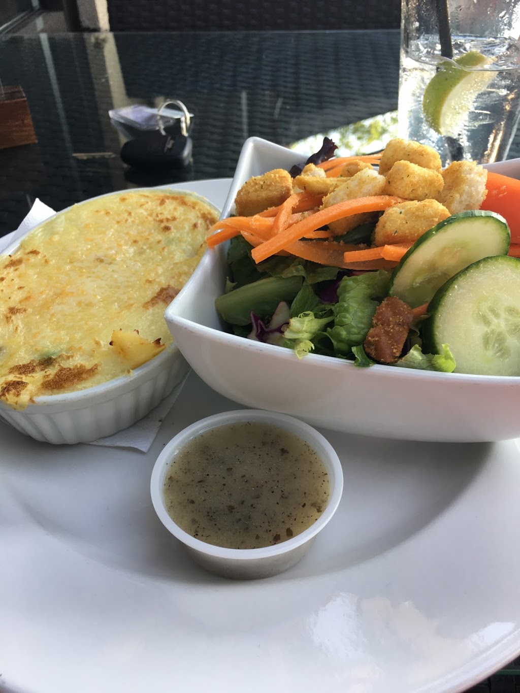 Fox & Fiddle | 19530 Langley Bypass, Surrey, BC V3S 7R2, Canada | Phone: (604) 530-5040