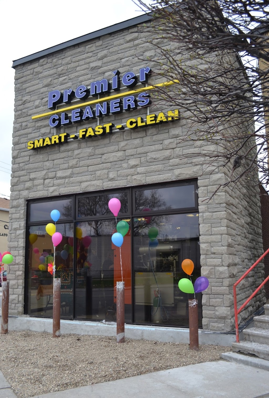 Premier Dry Cleaners | 1600 Forest Valley Dr, Orléans, ON K1C 6X7, Canada | Phone: (613) 841-0962