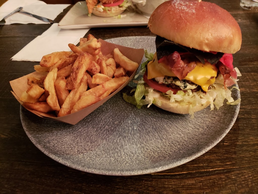 Kelseys Original Roadhouse | 3549 Wyecroft Rd, Oakville, ON L6L 0B7, Canada | Phone: (905) 825-9134