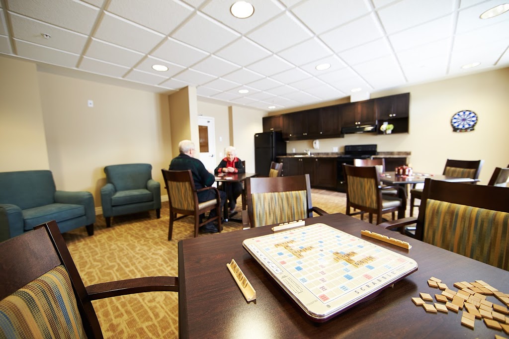 Carolina Retirement Residence | 12 Alma St, Perth, ON K7H 2R7, Canada | Phone: (613) 267-7000