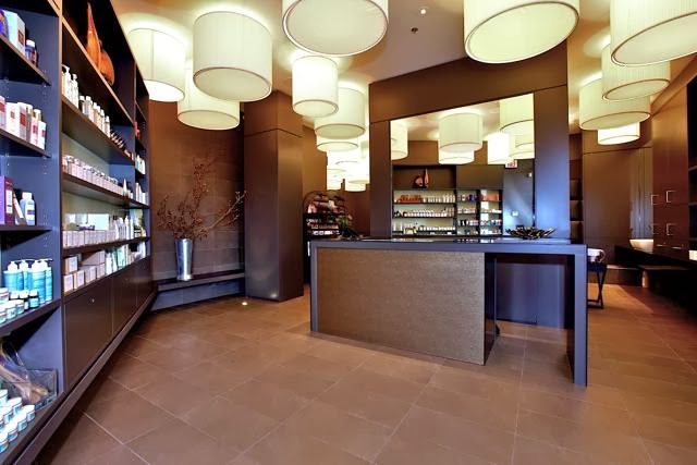 Spa on the Rocks | 5377 Headland Dr, West Vancouver, BC V7W 3C7, Canada | Phone: (604) 922-3636