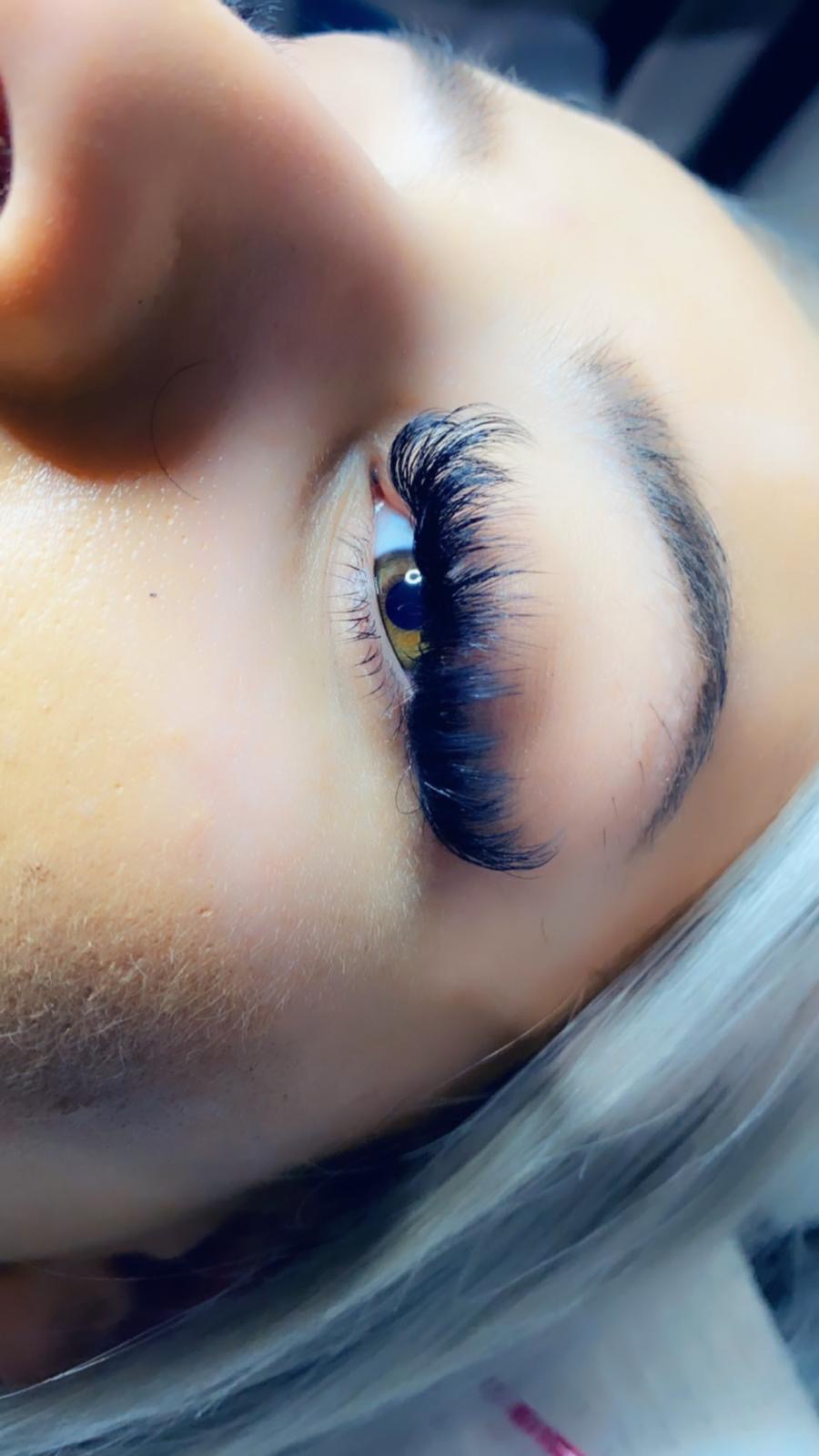 MK Lashes | 5843 Sumas Mountain Rd, Abbotsford, BC V3G 3C1, Canada | Phone: (604) 897-4243
