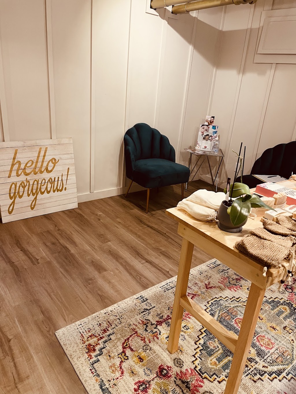 Hello Gorgeous!! Laser & Skincare Studio | 114 10th St, Hanover, ON N4N 1N3, Canada | Phone: (416) 917-8554