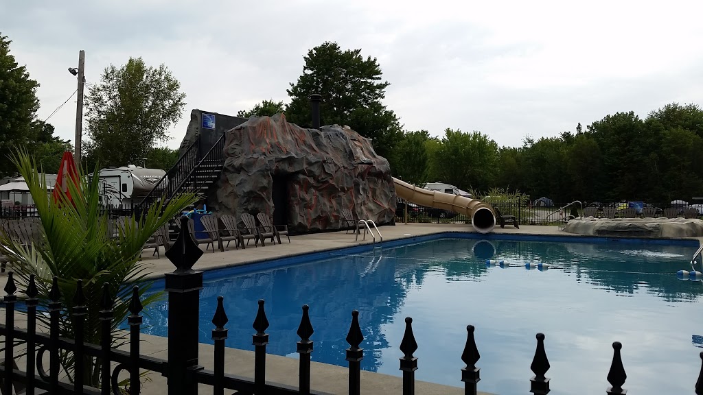 Camping Bon-Jour | 1633 Rue Principale, Granby, QC J2J 0M7, Canada | Phone: (450) 378-0213